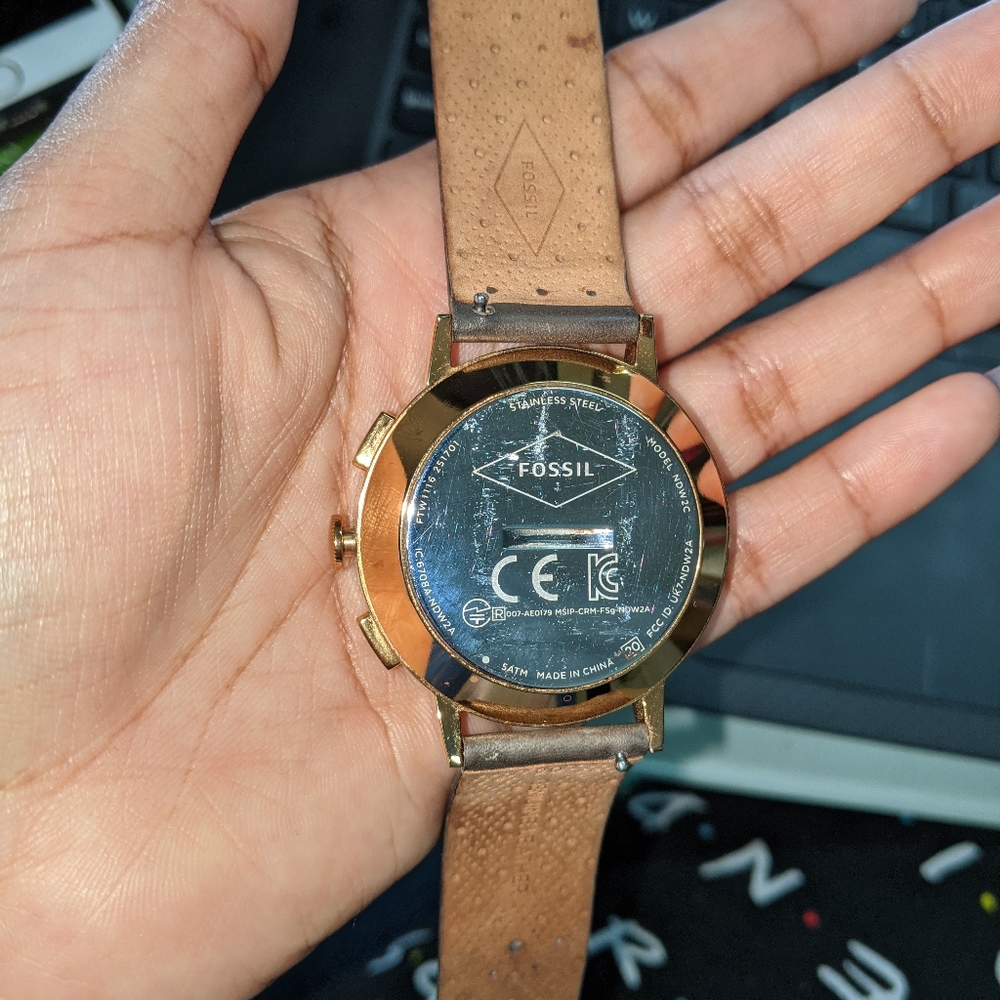 Fossil Hybrid Smartwatch - Picture 3 of 5